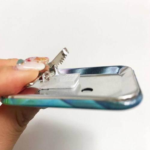 UCANBADGEのクリップピン缶バッジのギザギザ部分
