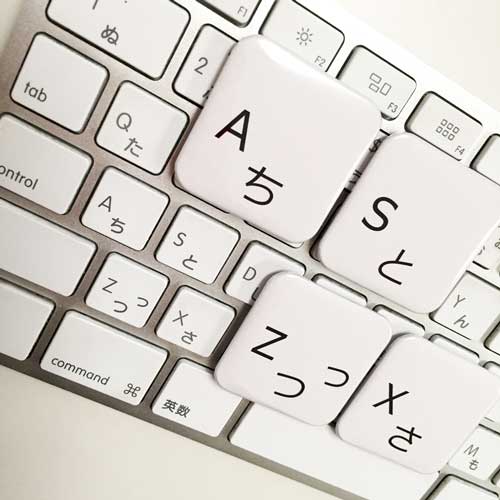 UCANBADGEの缶バッジで月と地球を表現しました