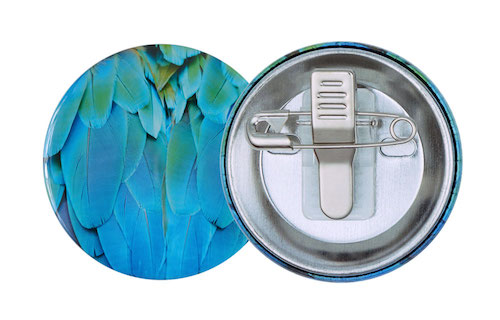 UCANBADGEのクリップピン仕様の缶バッジ製品44mmサイズ（シルバー）
